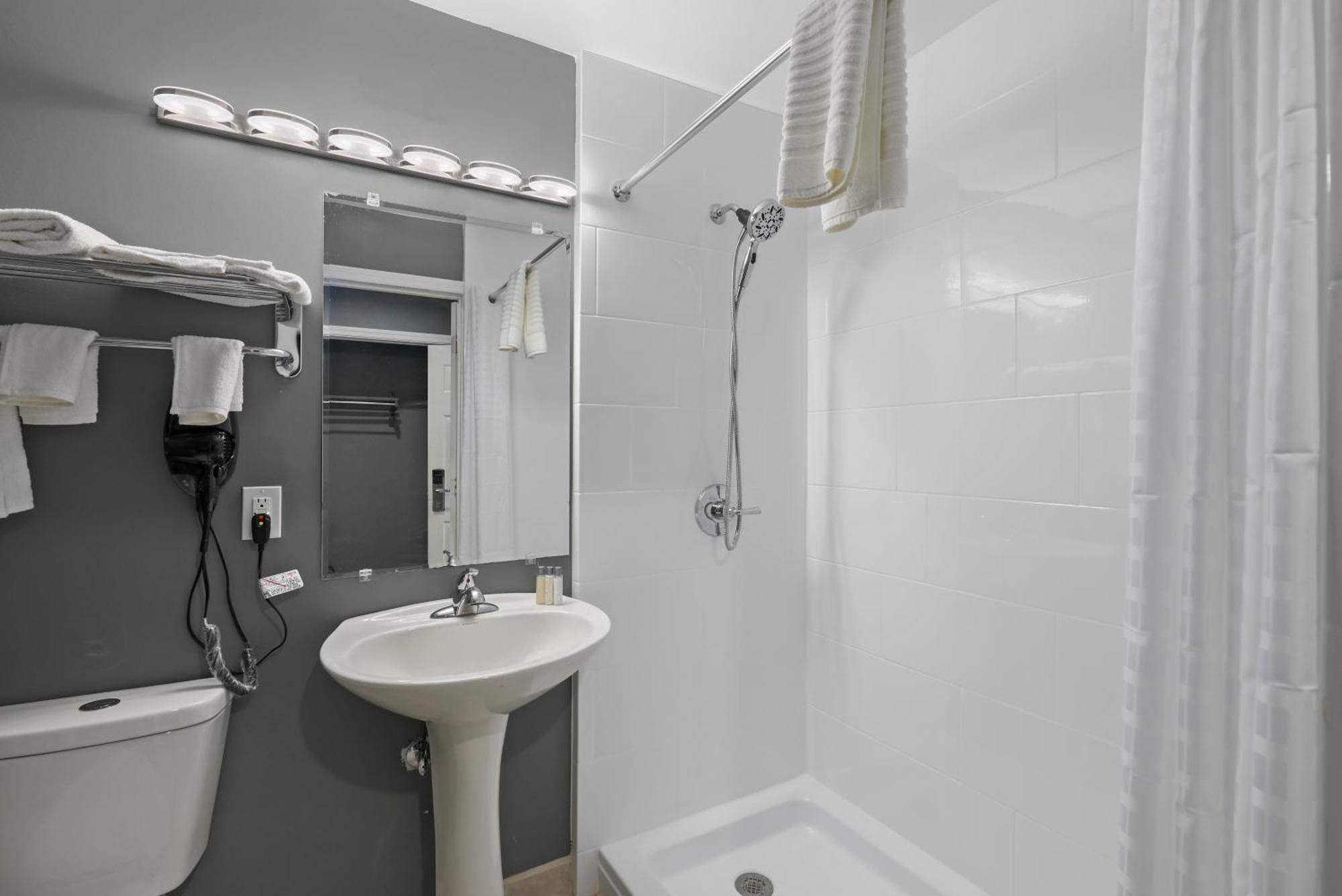 Four Seasons Country Inn Glasgow Zewnętrze zdjęcie