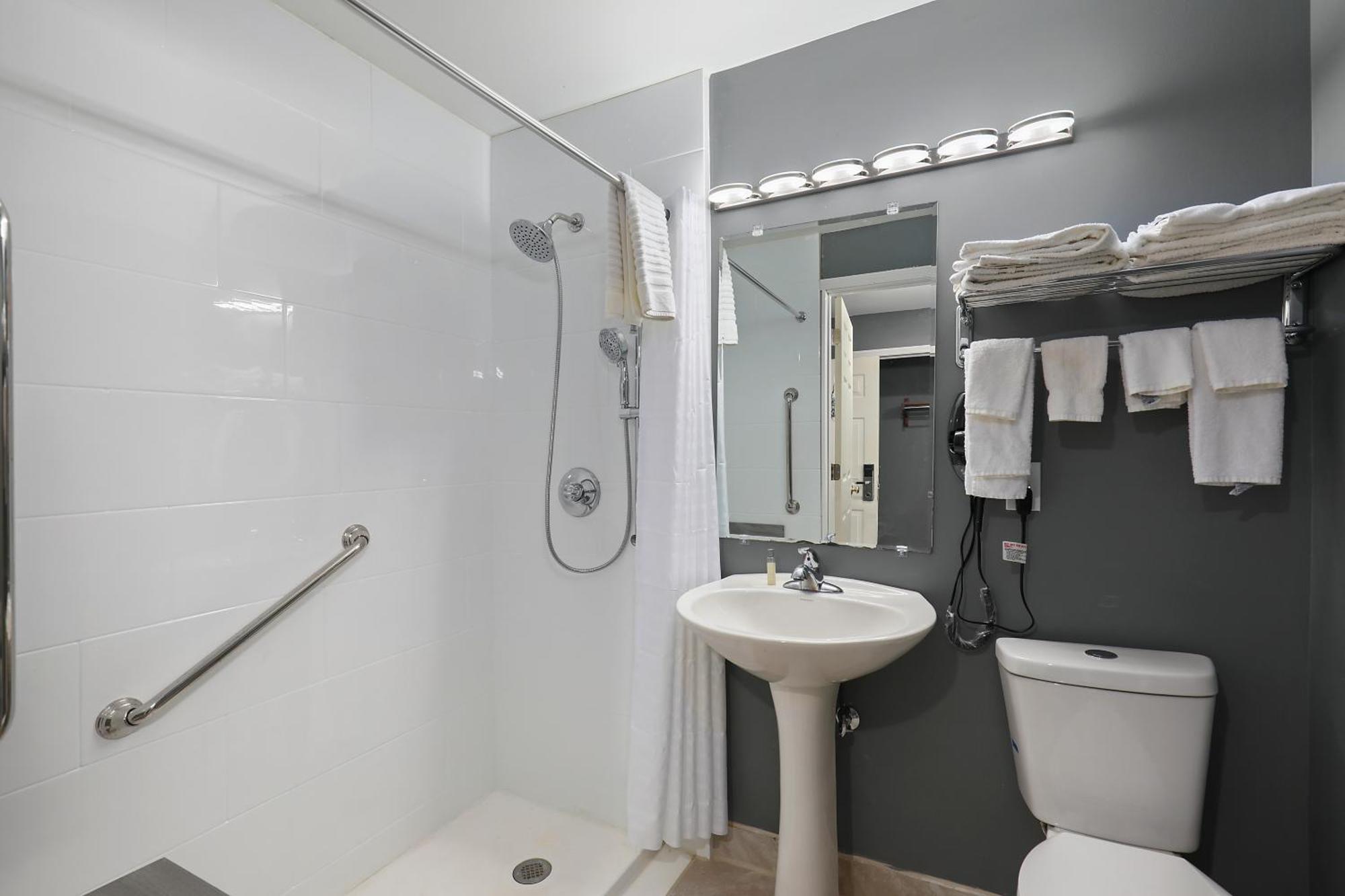 Four Seasons Country Inn Glasgow Zewnętrze zdjęcie